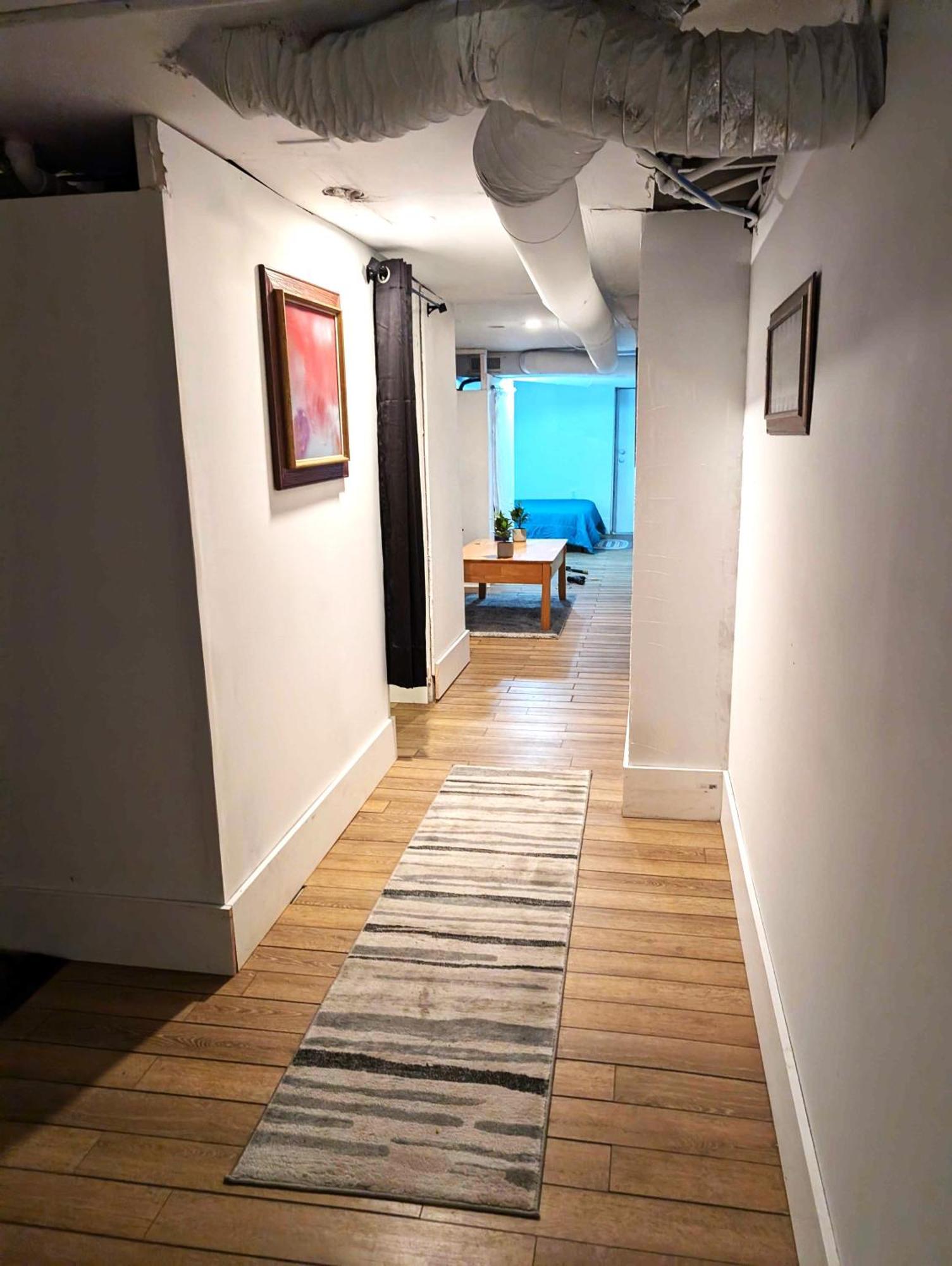 Apartment Downtown Retreat - Cozy Basement